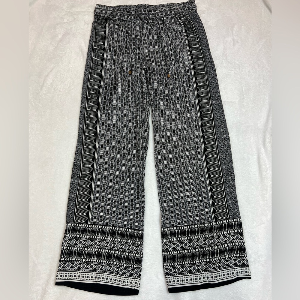 Black & White Patterned Flowy Pants